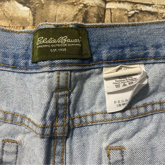 Eddie Bauer Denim VTG Y2K Light Wash 10” Inseam Cotton Jean Shorts - Picture 3 of 3